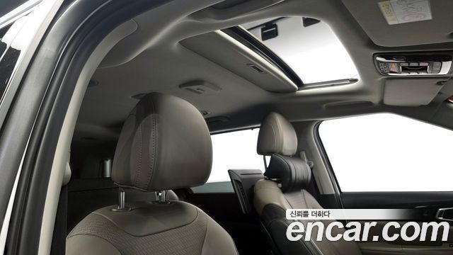Kia Canival 2025 — photo 17