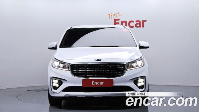 Kia Canival 2019 — photo 3