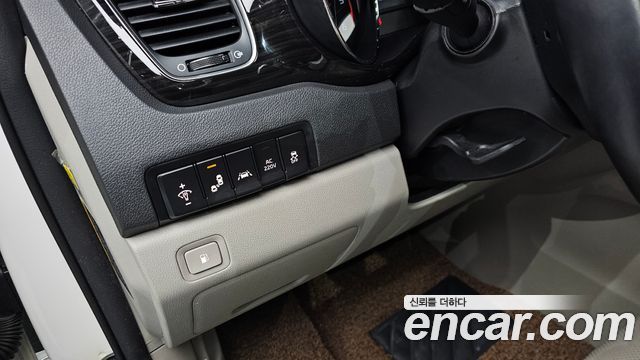 Kia Canival 2019 — photo 12
