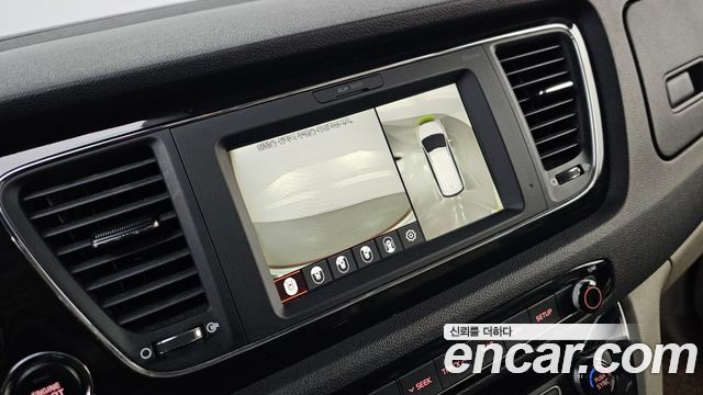 Kia Canival 2019 — photo 15