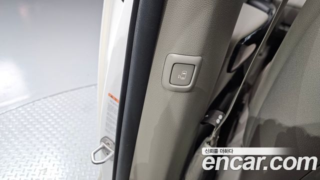Kia Canival 2019 — photo 17