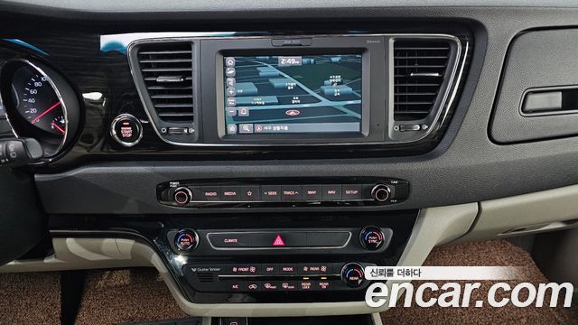 Kia Canival 2019 — photo 19