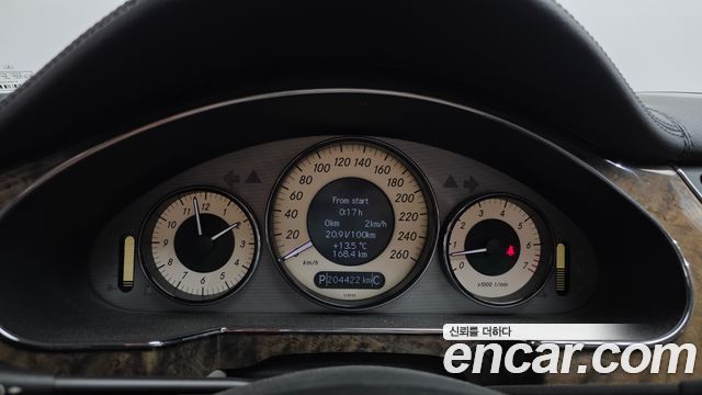 Mercedes-Benz CLS-Class 2010 — photo 8