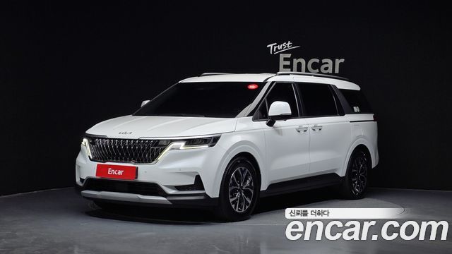 Kia Canival 2023 — photo 1
