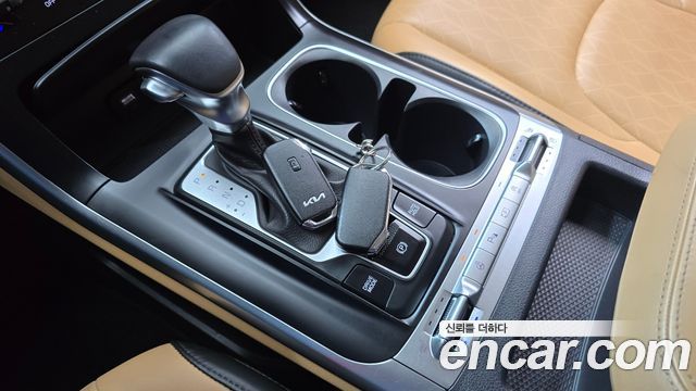 Kia Canival 2023 — photo 9