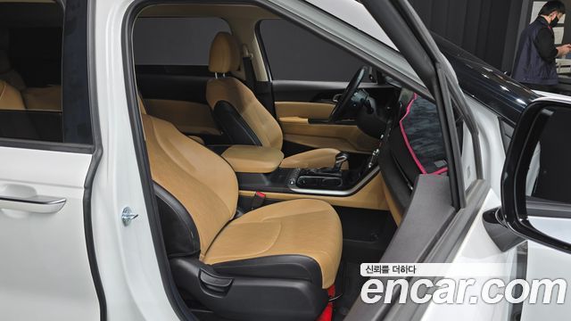 Kia Canival 2023 — photo 12