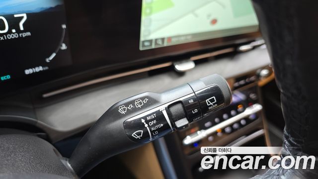 Kia Canival 2023 — photo 16