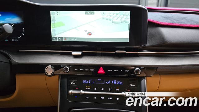 Kia Canival 2023 — photo 18