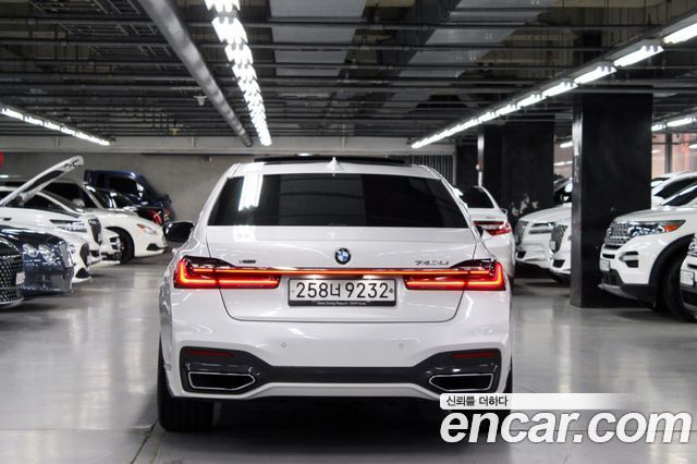 BMW 7-Series 2020 — photo 5