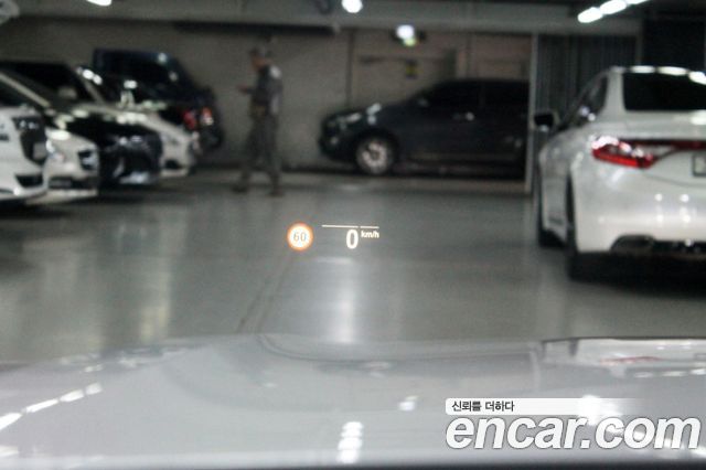BMW 7-Series 2020 — photo 11