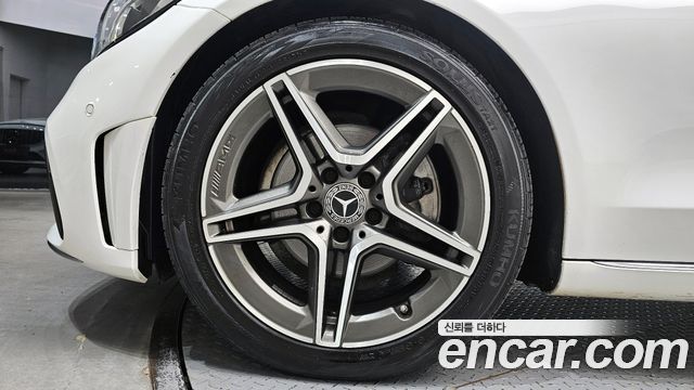 Mercedes-Benz C-Class 2017 — photo 5