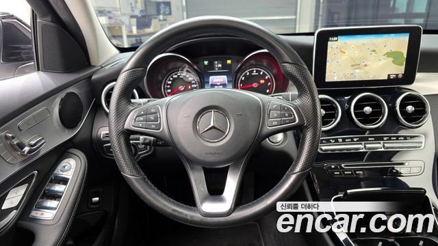 Mercedes-Benz C-Class 2017 — photo 14