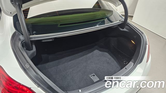 Mercedes-Benz C-Class 2017 — photo 20
