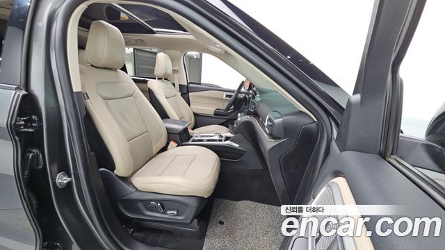 Ford Explorer 2020 — photo 11