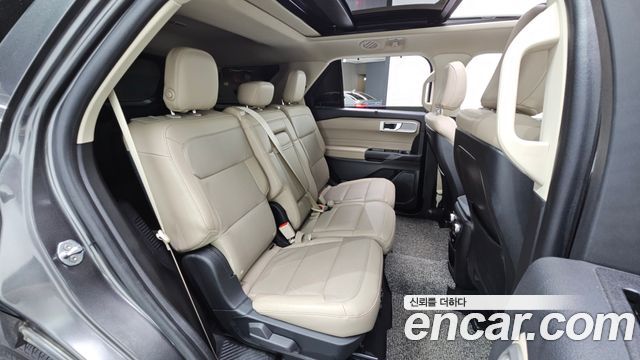 Ford Explorer 2020 — photo 12