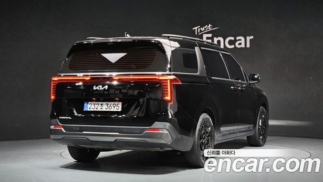 Kia Canival 2025 — photo 2