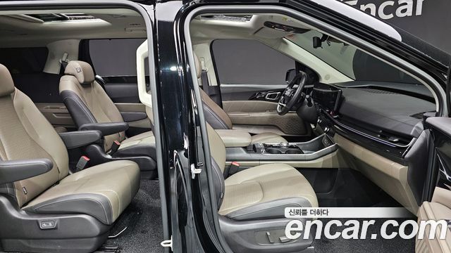 Kia Canival 2025 — photo 10