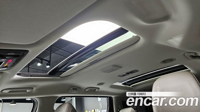 Kia Canival 2025 — photo 17