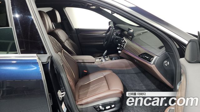 BMW Gran Turismo 2020 — photo 11