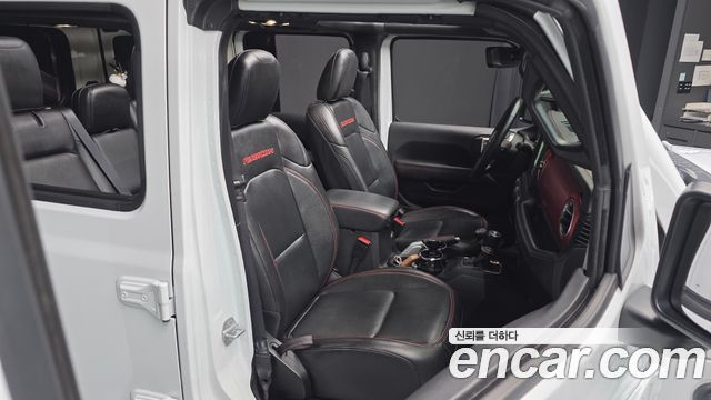 Jeep Wrangler 2022 — photo 12