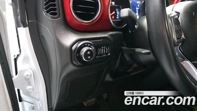 Jeep Wrangler 2022 — photo 14