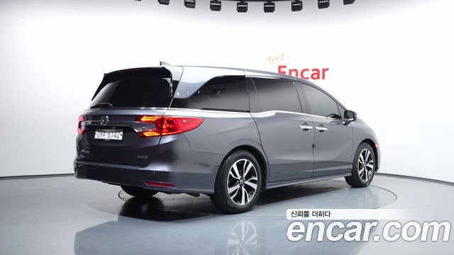 Honda Odyssey 2019 — photo 2