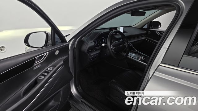 Genesis GV80 2020 — photo 11