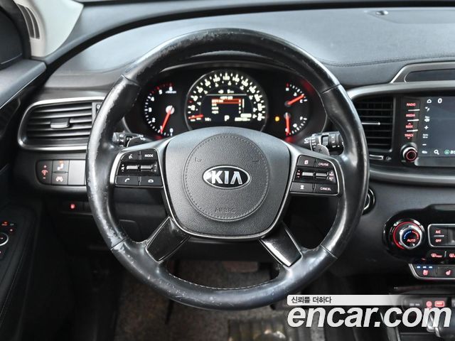 Kia Sorento 2018 — photo 13