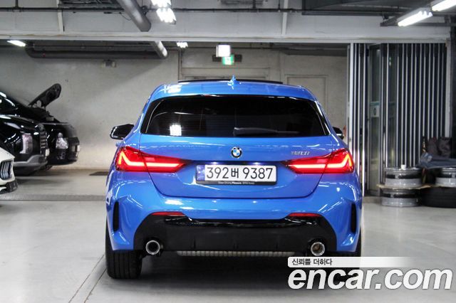 BMW 1-Series 2023 — photo 5