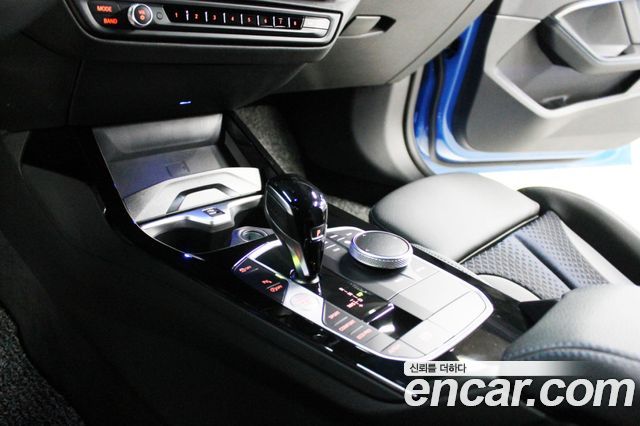 BMW 1-Series 2023 — photo 15