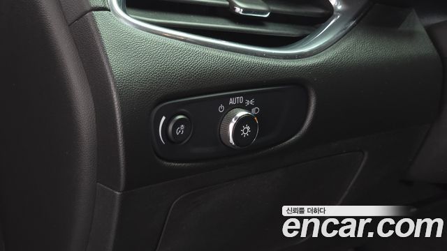 Chevrolet Korea Malibu 2017 — photo 15