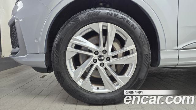 Audi Q7 2021 — photo 5