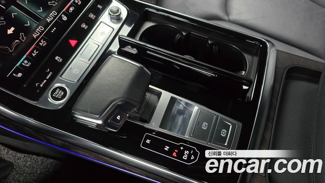 Audi Q7 2021 — photo 12
