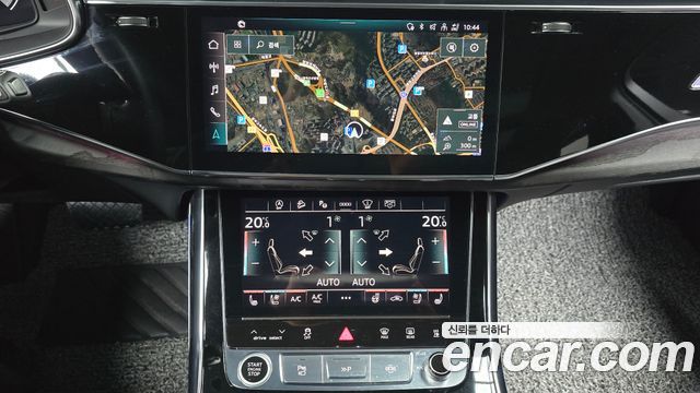 Audi Q7 2021 — photo 19