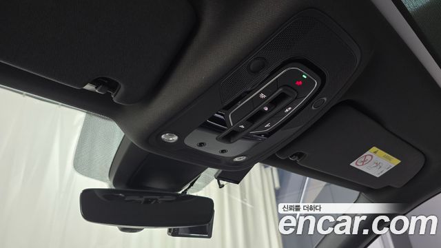 Audi Q7 2021 — photo 24