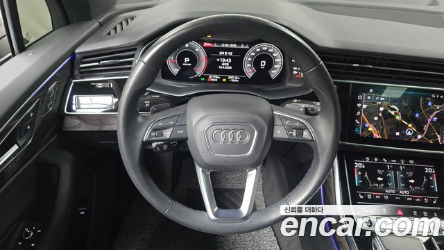 Audi Q7 2021 — photo 16