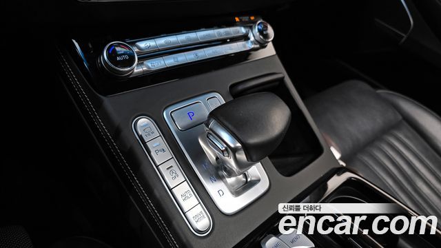 Genesis G90 2019 — photo 12