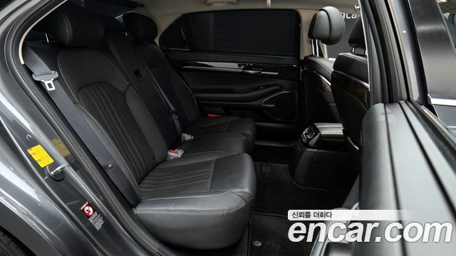 Genesis G90 2019 — photo 17