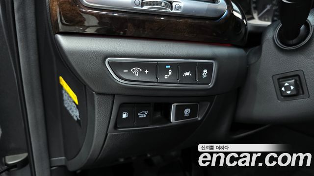Genesis G90 2019 — photo 22