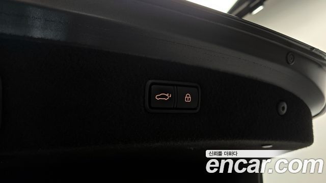 Genesis G90 2019 — photo 26