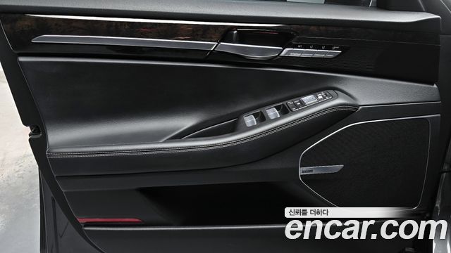 Genesis G90 2019 — photo 14