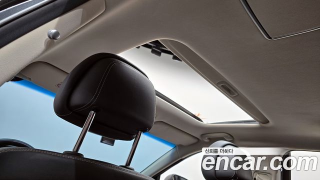 Genesis G90 2019 — photo 30