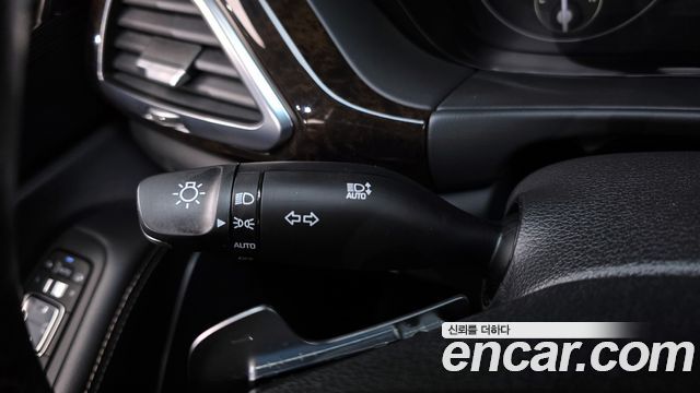 Genesis G90 2019 — photo 31