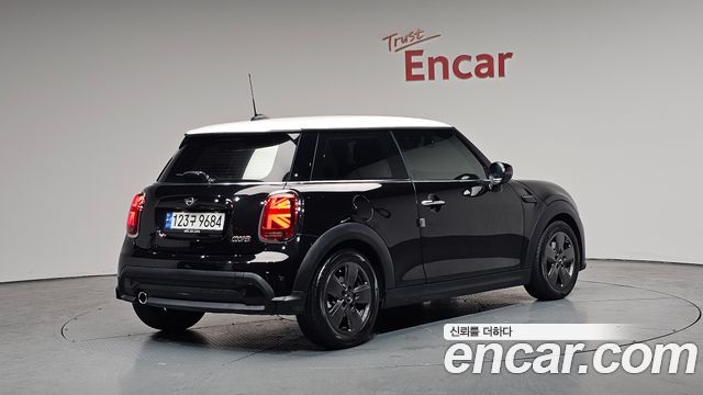 Mini Cooper 2022 — photo 2