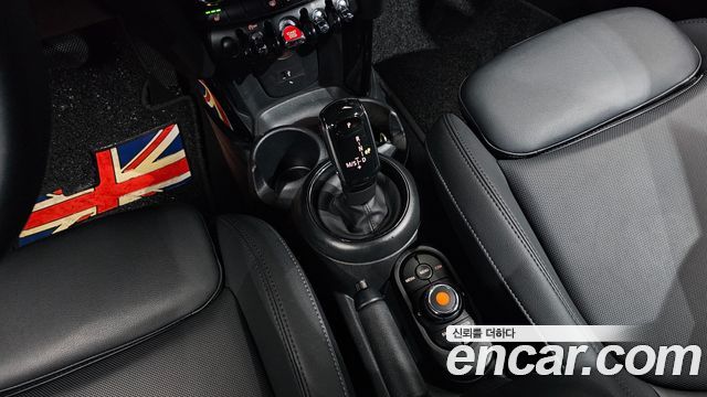 Mini Cooper 2022 — photo 12