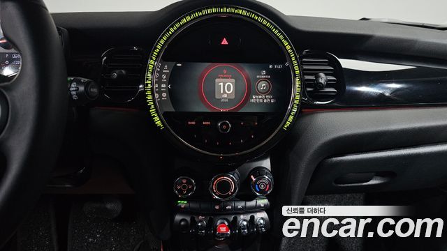 Mini Cooper 2022 — photo 19