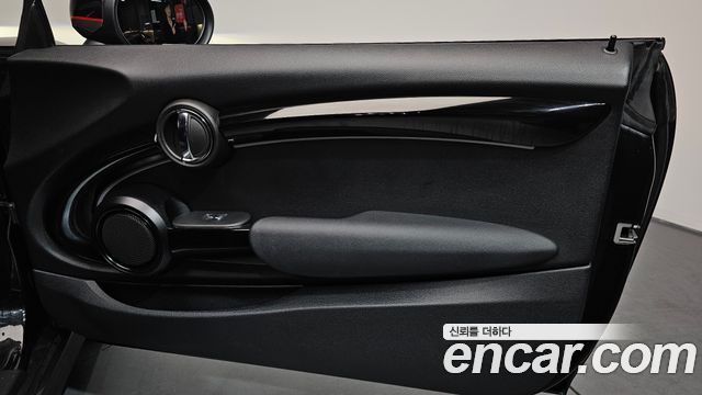 Mini Cooper 2022 — photo 15