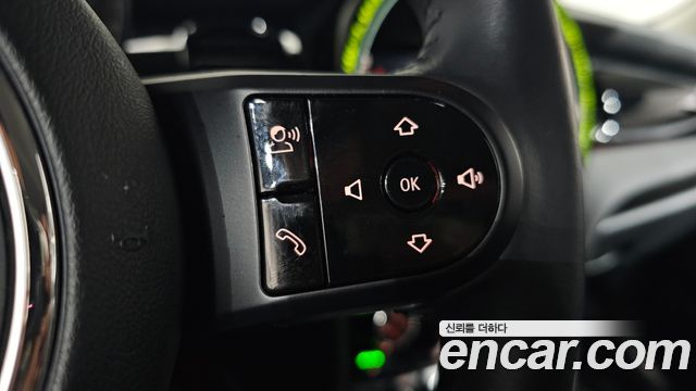 Mini Cooper 2022 — photo 27