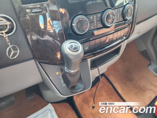 Mercedes-Benz Sprinter 2017 — photo 9