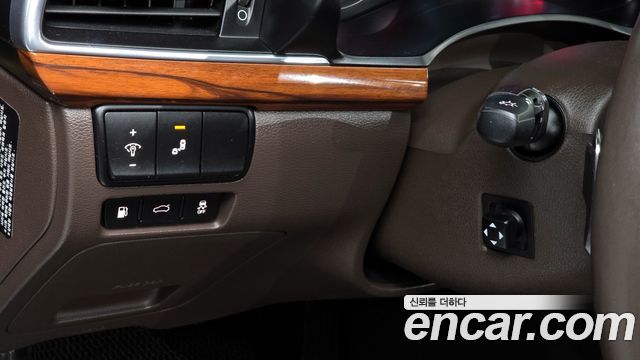 Kia K7 2017 — photo 14